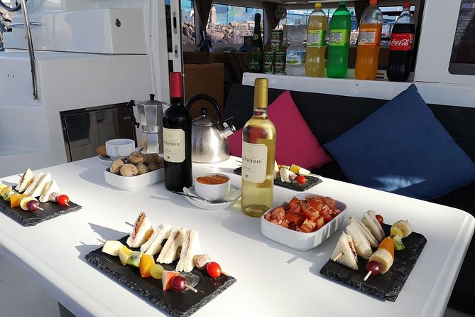 4-Hour Boat Trip to Isla de Lobos from Fuerteventura (Combo Deluxe) - On the water: how Isla de Lobos actually plays out during your stop
