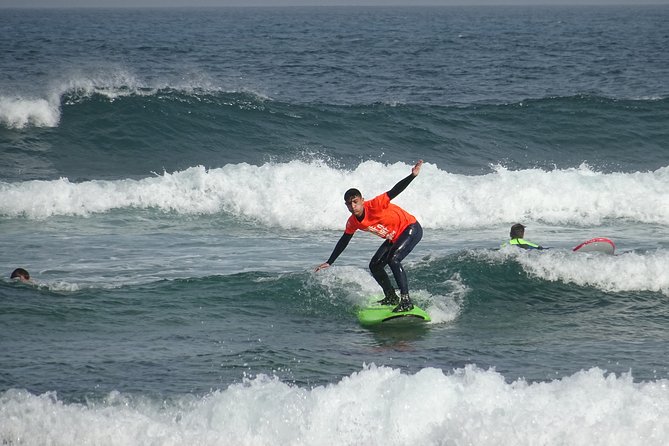 4 Hours Surf Class in Corralejo, Fuerteventura - Tide-Based Beach Selection and Grouping by Skill