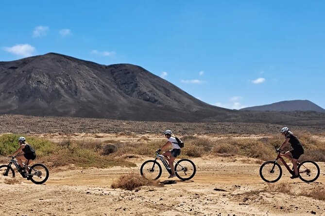 Barranco E Bike Tour in Corralejo North of Fuerteventura - Stop 3: Lajares coffee break, plus a string of short photo pauses