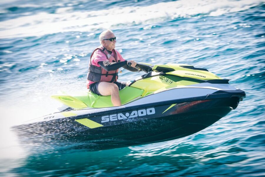 Caleta de Fuste: Jet Ski Circuit Experience - Meeting in Puerto Castillo and getting ready fast