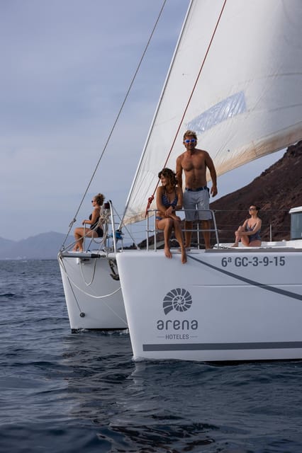 Corralejo: Adults-Only Catamaran Day Trip to Lobos Island - Price and value: why $100 can work (or not) for you