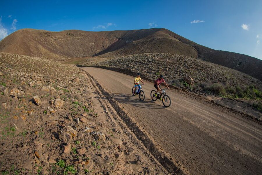 Corralejo: E-Bike Rental with Map to Popcorn Beach - The Popcorn Beach leg: fast ride, big photo energy