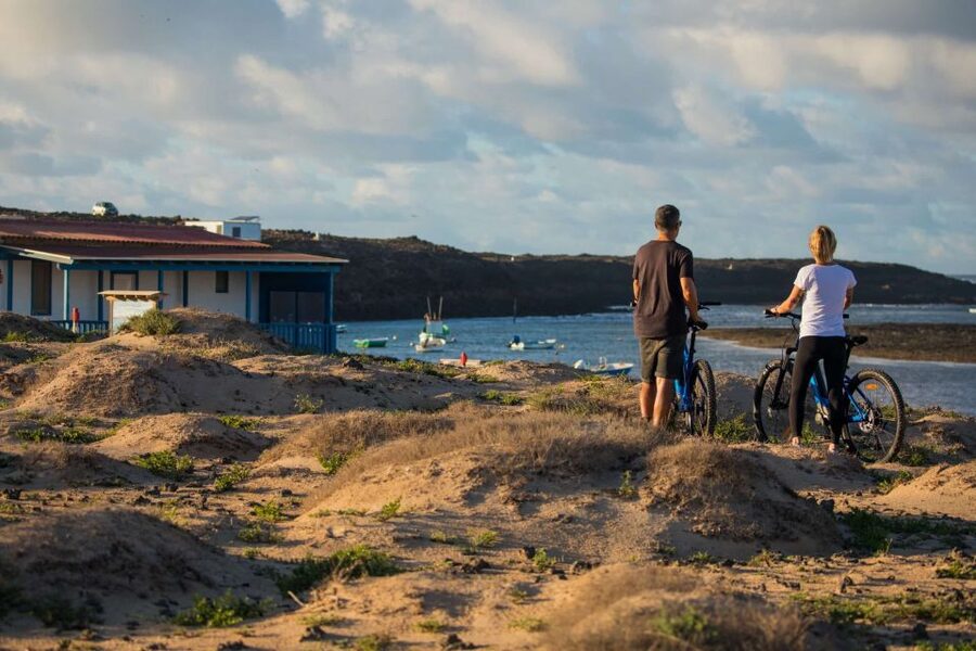 Corralejo: E-Bike Rental with Map to Popcorn Beach - Navigation and self-guided freedom without getting lost