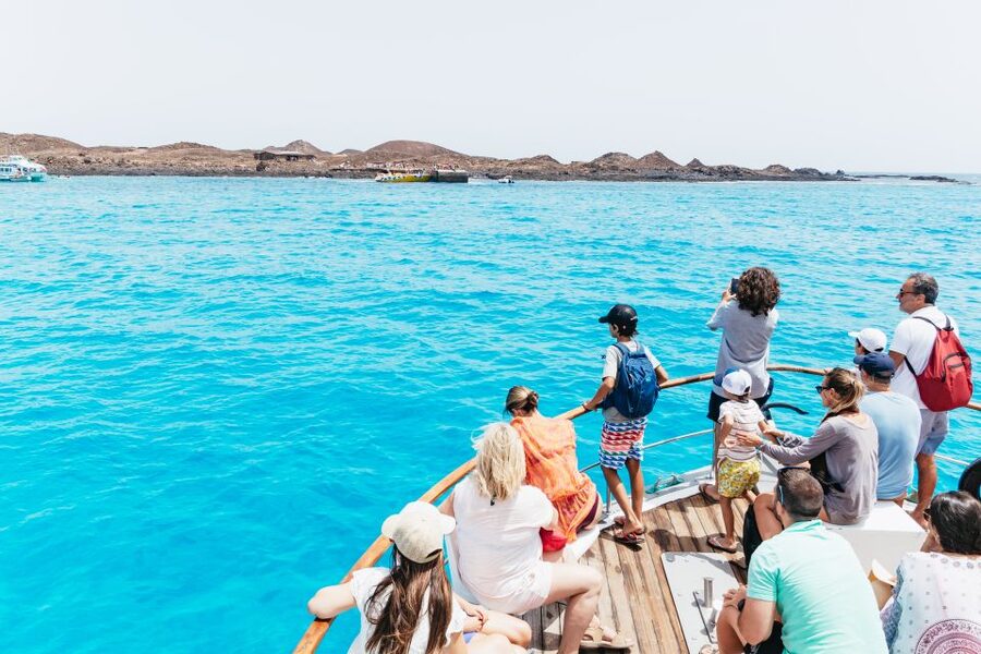Corralejo: Return Ferry Ticket to Lobos Island Fuerteventura - What to pack (so your day doesn’t turn into a scavenger hunt)
