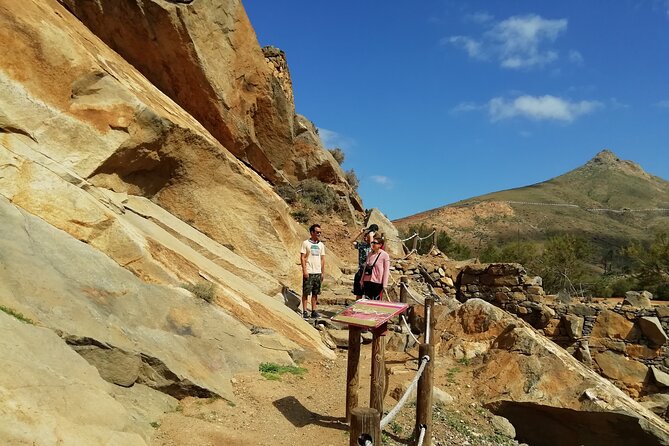 Excursion to Ajuy Caves with a secret Las Penitas canyon Hike - Timing and pacing: what a 6 to 7 hour day feels like