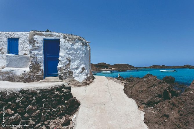 Ferry to Isla de Lobos: round-trip tickets from Corralejo - Picking Your Walk: The 12.8 km Circular Footpath (and Shortcuts)
