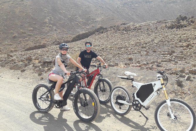 From Corralejo: E-bike/E-scooter 3-4 hour excursion - Getting Started in Corralejo: Meeting Point and First-Time Rider Setup