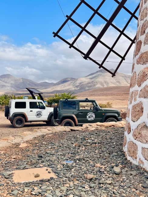 From Corralejo: Fuerteventura Self-Drive 4x4 Jeep Tour - Corralejo pick-up and your Suzuki Jimny briefing