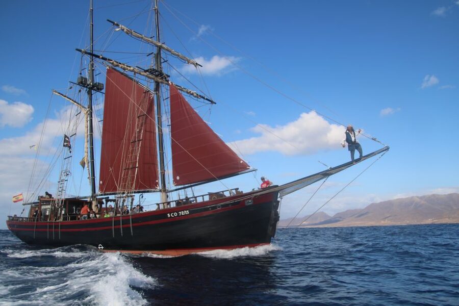 Fuerteventura: 4-Hour Pirate Sailing Adventure - Swimming Time with a Side Swing and an Attached Pool