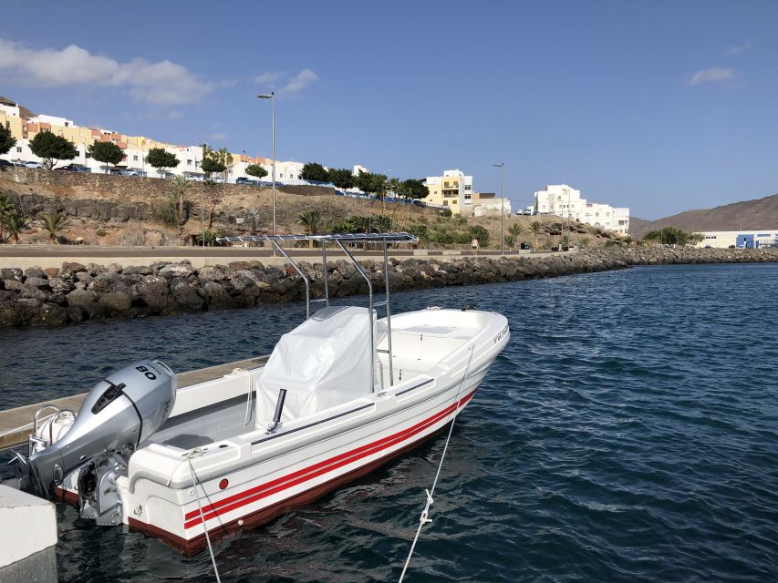 Fuerteventura : Boat Rental without skipper - Where you start: Muelle Pesquero, a simple harbour meeting