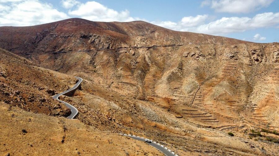 Fuerteventura: Island Highlights Sightseeing Tour - Miradors, Tindaya, and high viewpoints: the 700-meter rule of thumb