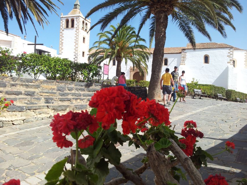 Fuerteventura: Island Tour by Minibus - Betancuria tapas time: how to eat well without getting lost