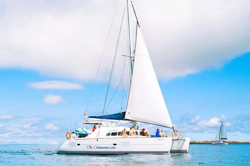 Fuerteventura: Lobos Island Catamaran Cruise with Lunch - Kayaks and stand-up paddleboards: active time without the fuss