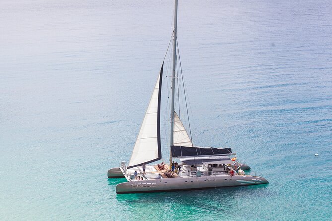 Fuerteventura: Magic Select Catamaran Trip with Food & Drinks - Boat comfort and sea conditions: how to set yourself up