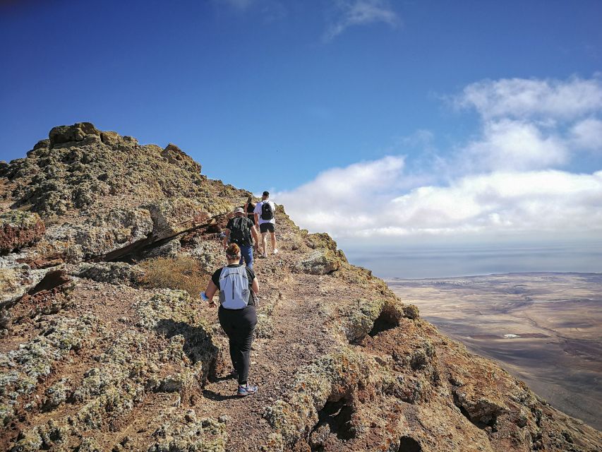 Fuerteventura: Montaña Escanfraga Volcano Summit Hike - Small group hiking (up to 8): why it changes the whole day