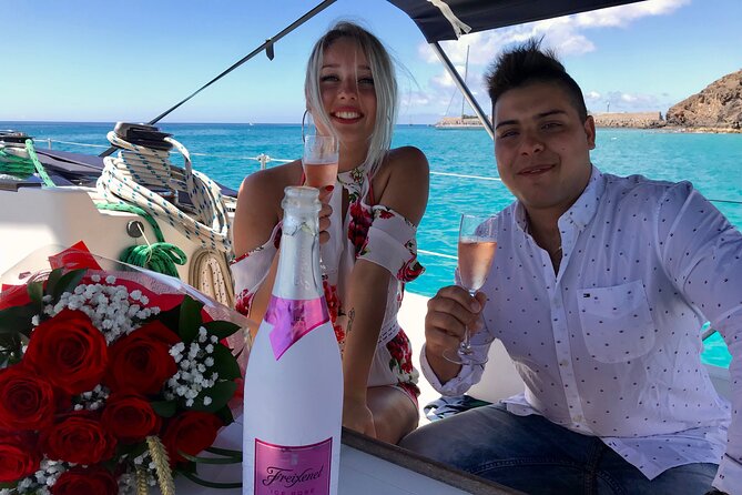 Fuerteventura Sailing Trip from Morro Jable - Drinks, Wi‑Fi, and the social tone on deck