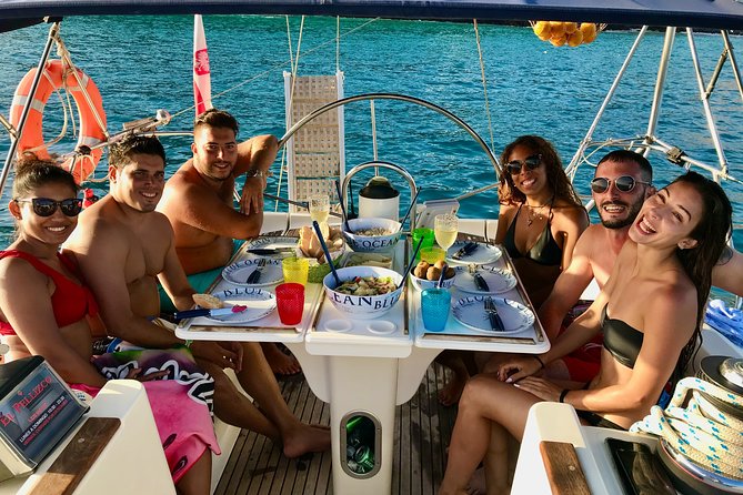 Fuerteventura Sailing Trip from Morro Jable - The yacht: what “small sailboat” means for your comfort