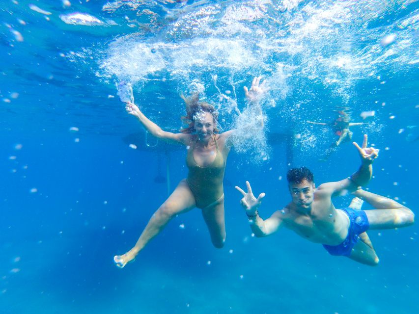 Fuerteventura: Sailing with Snorkeling and Dolphin Watching - Anchor drop after about two hours: how swimming and snorkeling really work