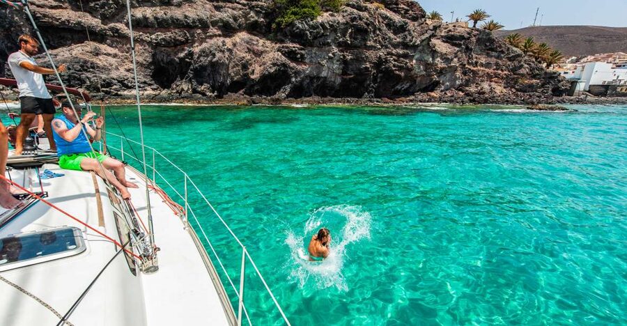 Fuerteventura: Sailing with Snorkeling and Dolphin Watching - Start at Restaurante Cofradía: meet fast, get geared up, then go