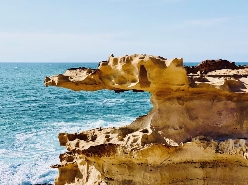 Fuerteventura sunset hike to the wild west coast - The Secret Stop Snack: between rock formations, not in a cafe