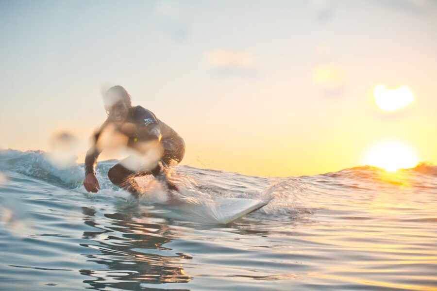 Fuerteventura: Surfing Lesson in the south of Fuerteventura - The step-by-step flow: safety, warm-up, dry drills, then water