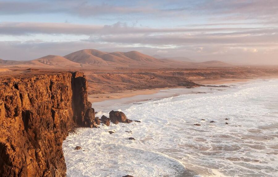 Fuerteventura: Wild North and Corralejo Tour From the South - Calderon Hondo crater: the walk that requires good shoes