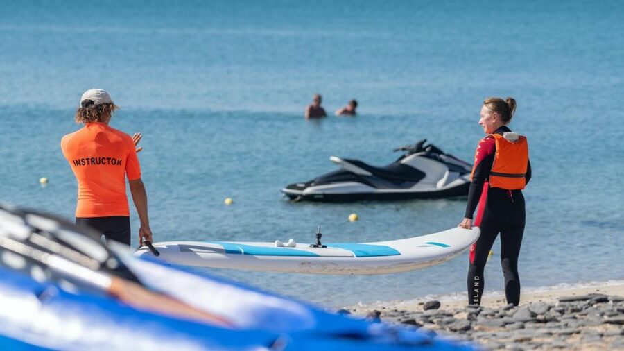 Fuerteventura: Windsurfing Taster in Costa Calma Bay! - Why Costa Calma Bay is a smart choice for first-time windsurfing