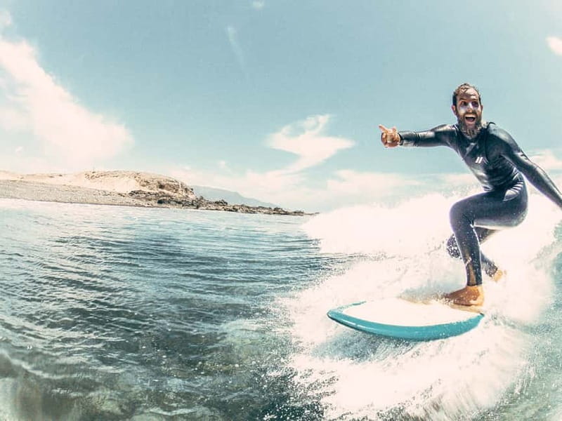 La Pared: Classic Surf Lesson in the South of Fuerteventura - The Coach + Small Group Setup (How Attention Actually Happens)