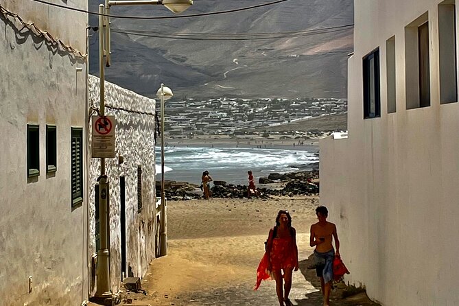Lanzarote: Private island Grand Tour - Caleta de Famara: beaches, timing, and a real lunch window