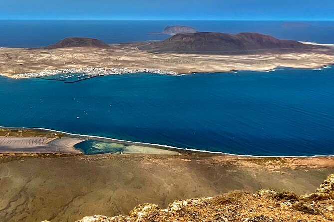 Lanzarote: Private island Grand Tour - Orzola’s harbour road: corral beaches and a surprise route