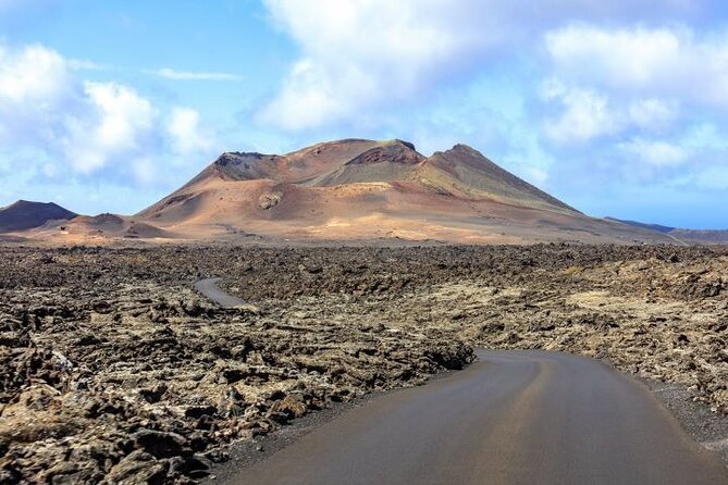 Lanzarote Volcanoes Tour departing from Fuerteventura - Crossing from Fuerteventura: how the day really works