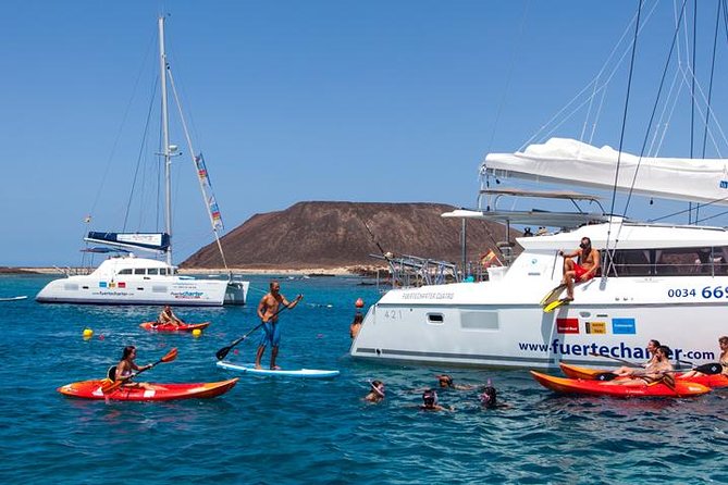 Private Catamaran trips to Lobos Island in Lagoon 400 - Corralejo start: pickup, meeting point, and getting aboard
