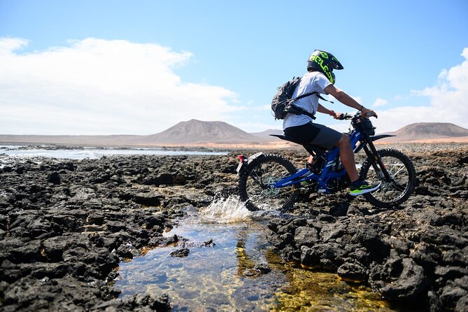 Private Volcanoes Tour Electric Experience of Fuerteventura - Electric Biking With Off-Road Choices (and Why Beginners Aren’t Left Behind)