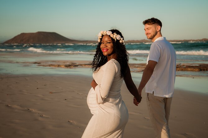 Romantic and fun couple shooting in Corralejo: capture your love! - Corralejo Natural Park Stop: A Free Entry Starting Point