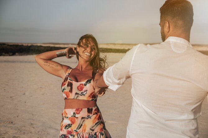 Romantic and fun couple shooting in Corralejo: capture your love! - How the 30–40 Minute Session Really Plays Out