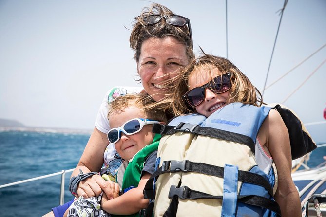 Sailing tour around the Lobos Island Natural Park / 4h - Who this Lobos sail suits best (and who should think twice)
