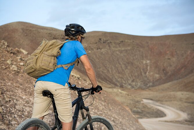 Volcanic Discovery PREMIUM eBike Tour: 35 km - What You’re Really Buying With a 35 km eBike Tour