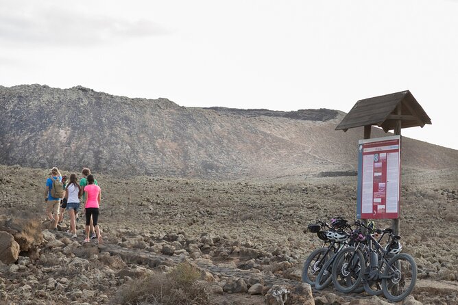 Volcanic Discovery PREMIUM eBike Tour: 35 km - Majanicho on the North Shore: Fisher Village Photos and Sea Air